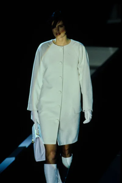 Look 13
